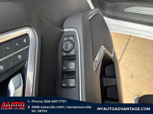 Used 2025 GMC Sierra 1500 SLT AWD/4WD image 10