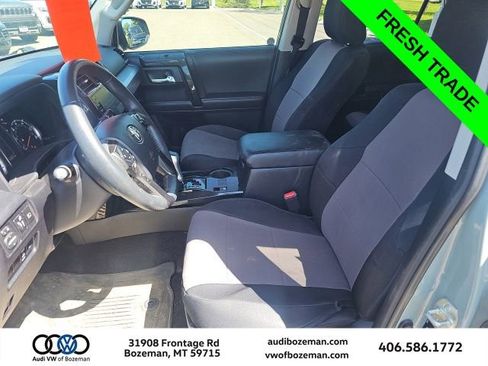 Used 2022 Toyota 4Runner TRD Off-Road AWD/4WD image 8