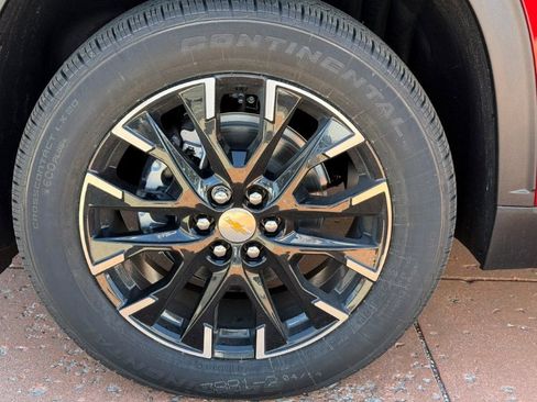 New 2026 Chevrolet Traverse LT image 8