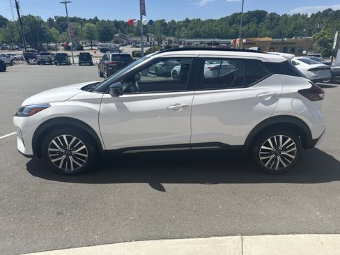 Used 2024 Nissan Kicks SR FWD image 5