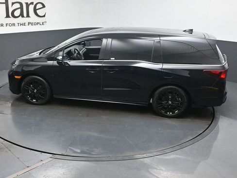 Used 2025 Honda Odyssey Sport-L image 43