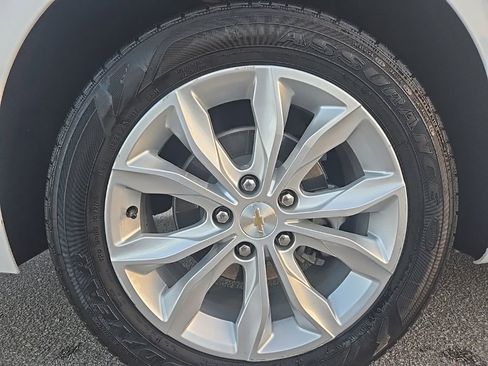 Used 2024 Chevrolet Malibu LT image 11