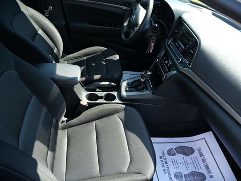 Used 2018 Hyundai Elantra SE FWD image 26