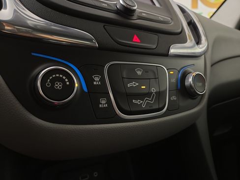 Certified 2020 Chevrolet Equinox LS w/ LS Convenience Package FWD image 26