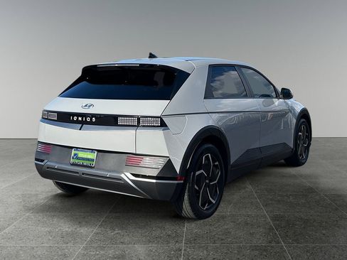 Used 2024 Hyundai Ioniq 5 SEL image 9