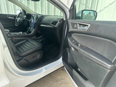 Used 2024 Ford Edge SEL AWD/4WD image 16