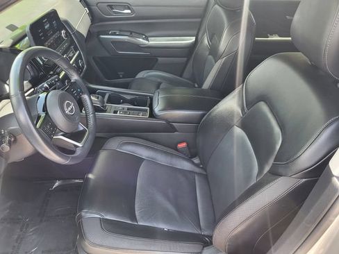 Certified 2022 Nissan Pathfinder SL w/ SL Black Package FWD image 19