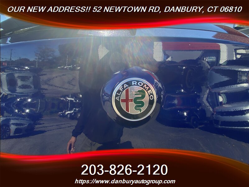 Used 2023 Alfa Romeo Stelvio Ti AWD/4WD image 5