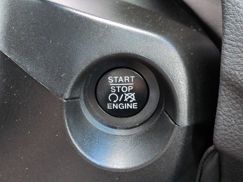 Used 2019 Jeep Compass Latitude FWD image 27