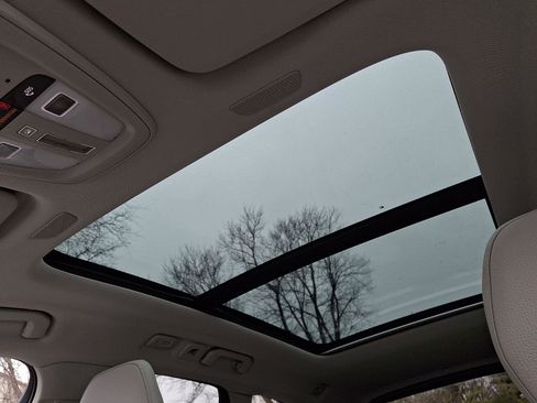 Certified 2023 Volvo XC60 B5 Plus image 14