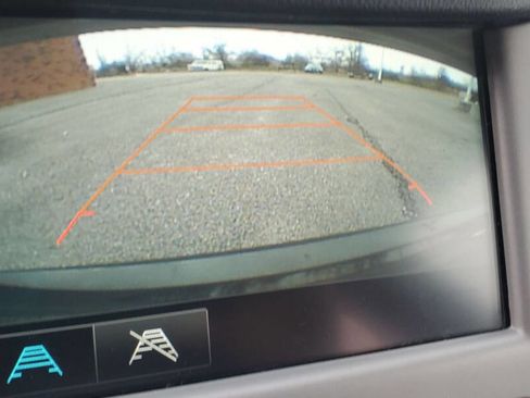 Used 2018 Chevrolet Cruze LS image 17