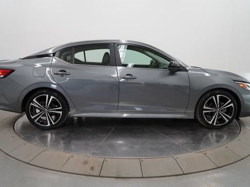 Used 2023 Nissan Sentra SR w/ SR Premium Package FWD image 8