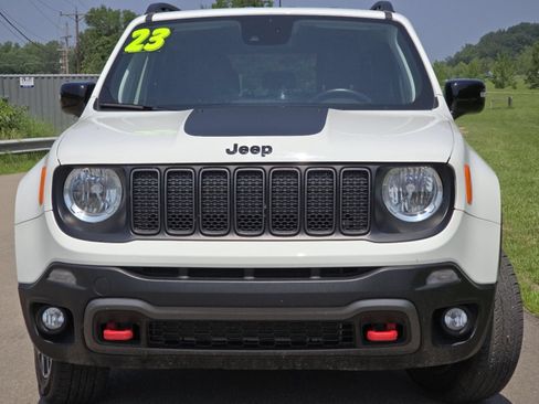 Used 2023 Jeep Renegade Trailhawk w/ Trailhawk Elite Group AWD/4WD image 14