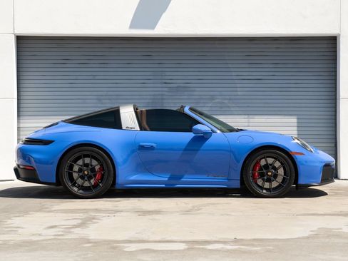 Certified 2026 Porsche 911 Targa 4 GTS AWD/4WD image 7