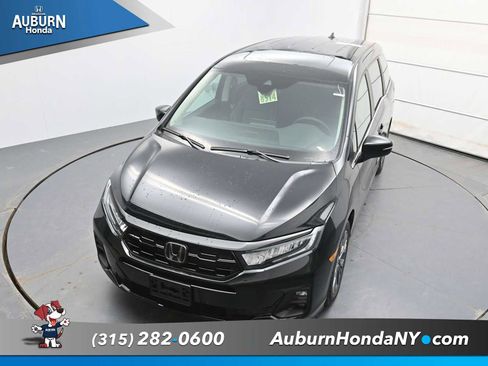 New 2026 Honda Odyssey Touring image 18