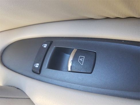 Used 2019 Nissan Armada Platinum w/ Captain's Chairs Package image 44