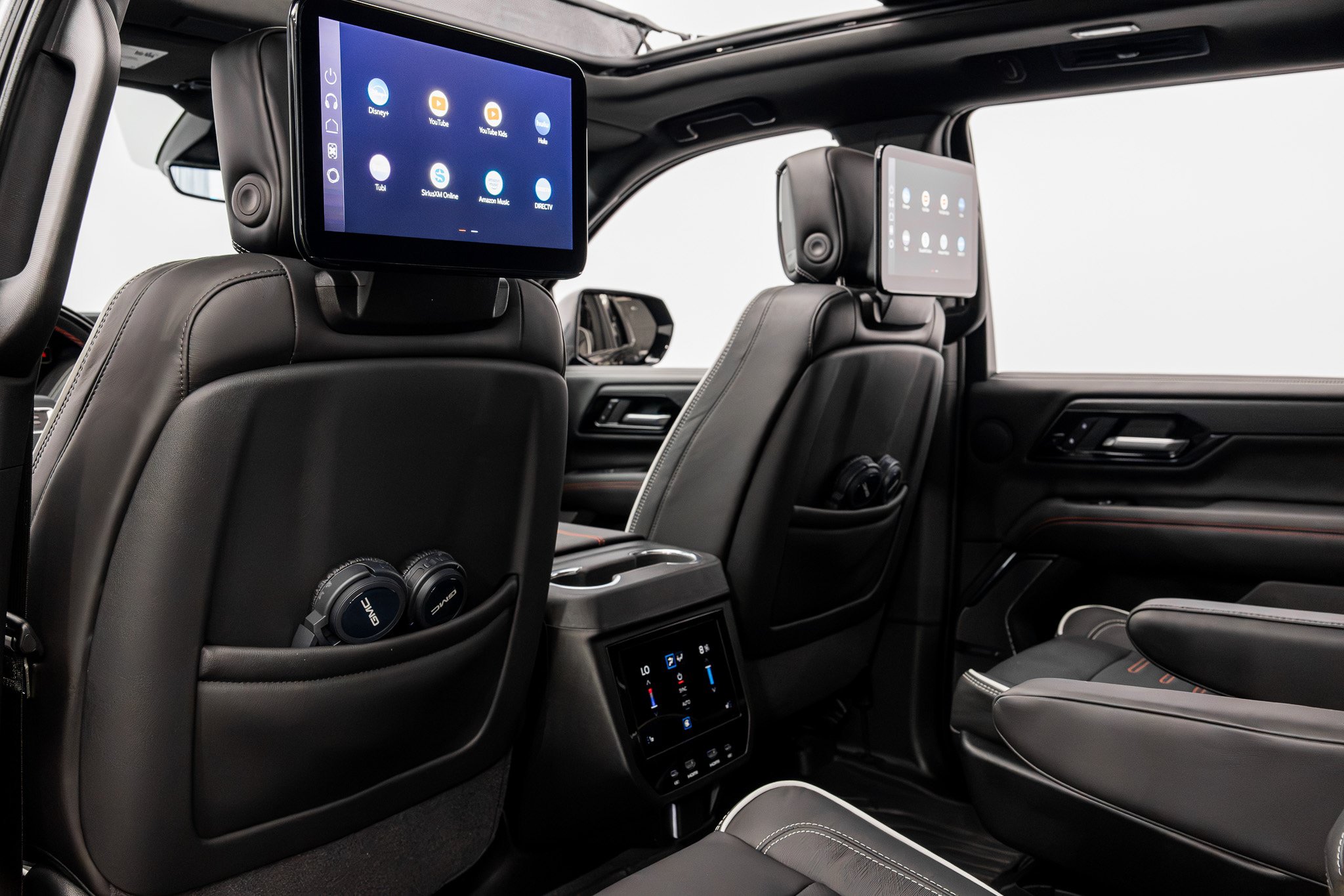 Used 2026 GMC Yukon AT4 Ultimate w/ LPO, Floor Liner Package AWD/4WD image 46