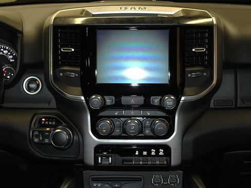 Certified 2019 RAM 1500 Big Horn AWD/4WD image 15