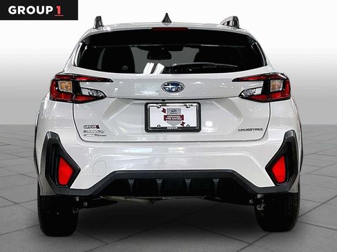 Used 2025 Subaru Crosstrek 2.5i Premium AWD/4WD image 5