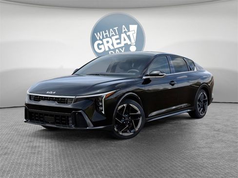 New 2025 Kia K4 GT-Line image 1