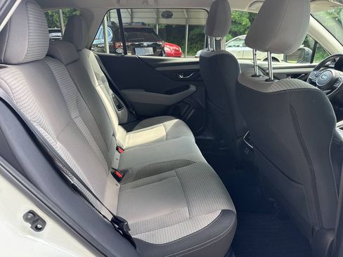 Used 2023 Subaru Outback Premium AWD/4WD image 36