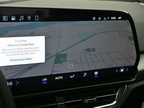 New 2026 Chevrolet Equinox EV LT image 24