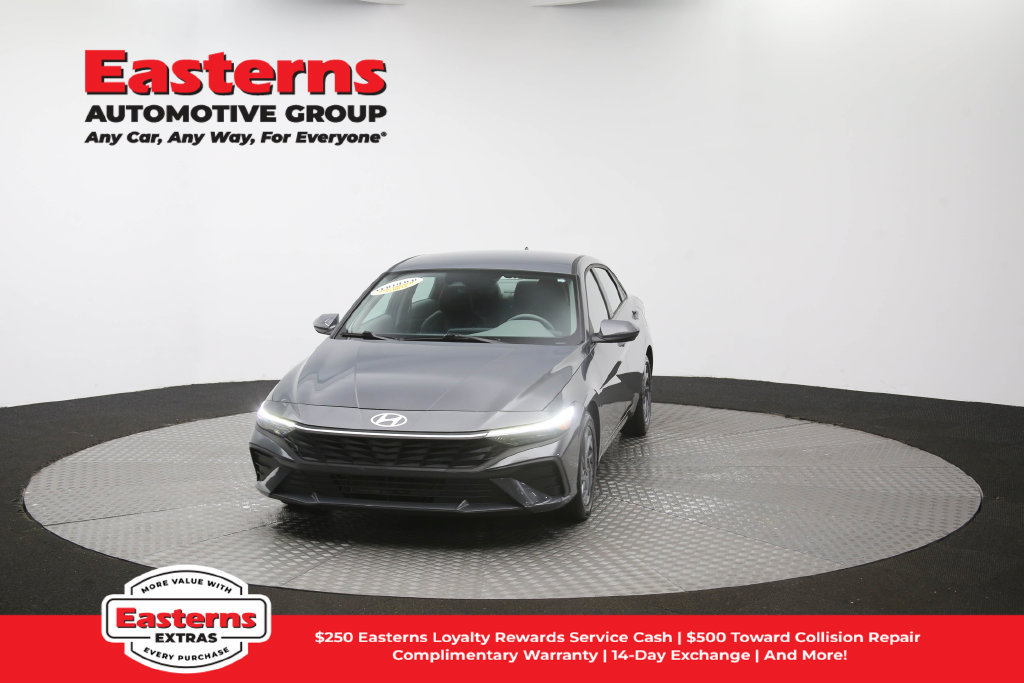 Used 2025 Hyundai Elantra Hybrid FWD image 53