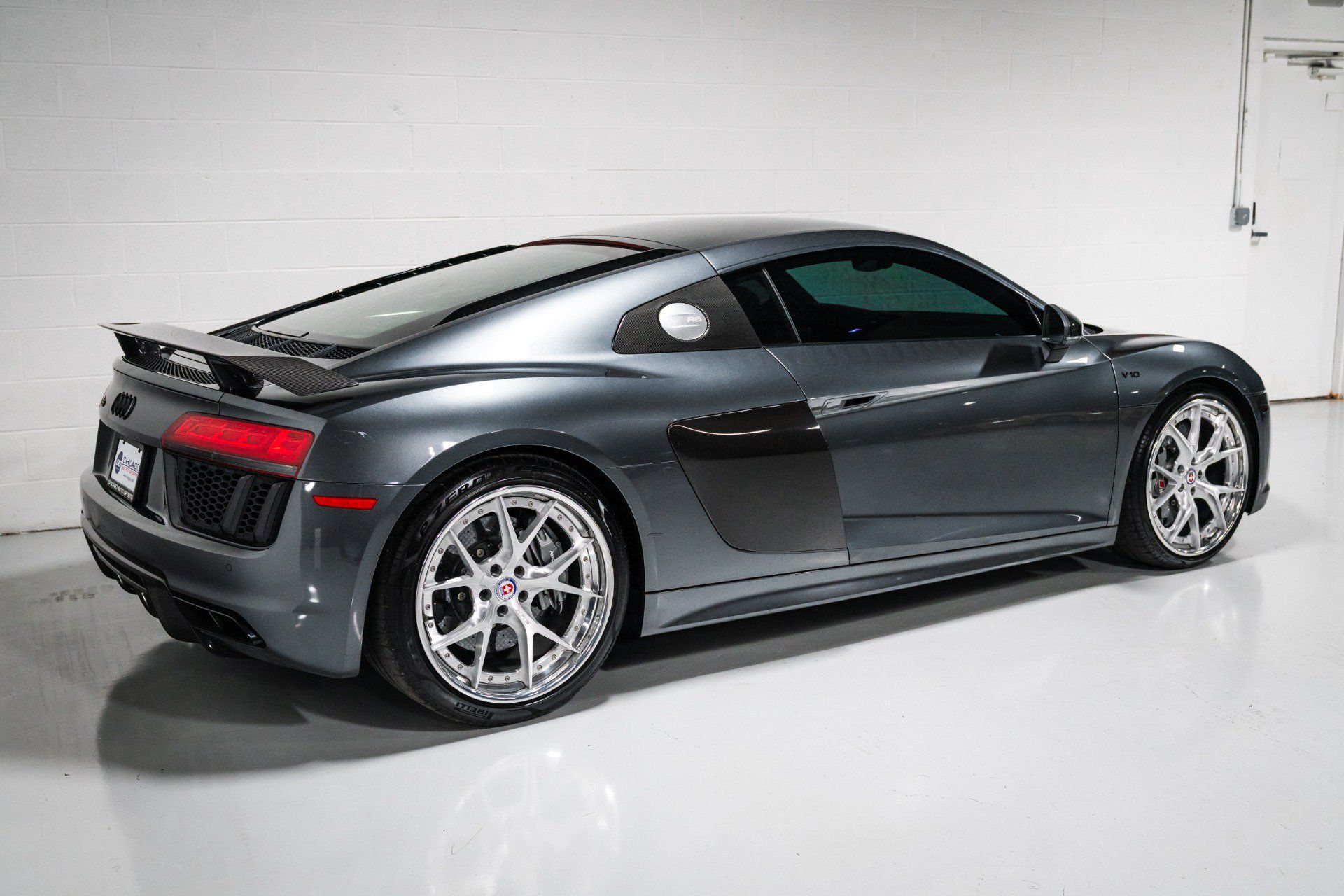 Used 2018 Audi R8 V10 plus AWD/4WD image 3