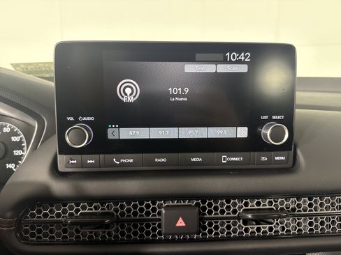 Certified 2025 Honda HR-V Sport image 27