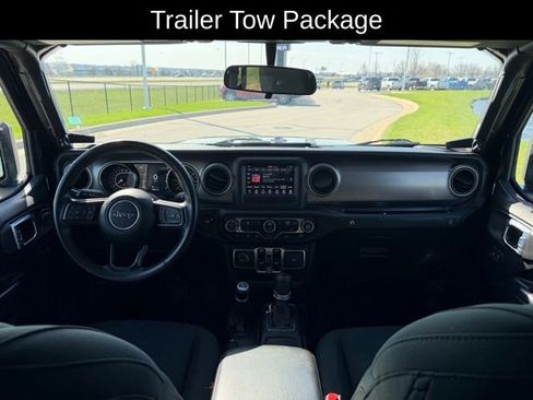 Used 2021 Jeep Gladiator Sport image 7