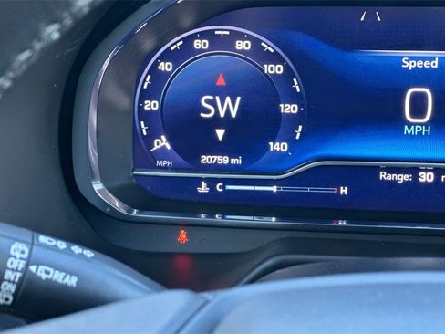 Used 2022 Chevrolet Tahoe High Country image 32