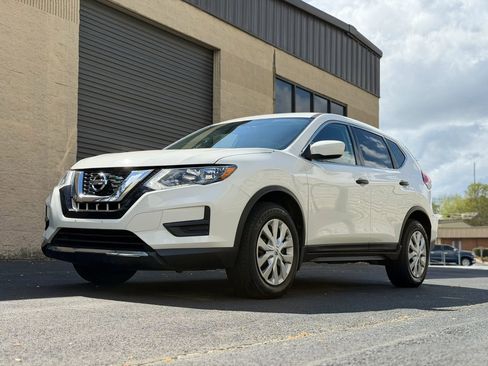 Used 2017 Nissan Rogue S AWD/4WD image 42