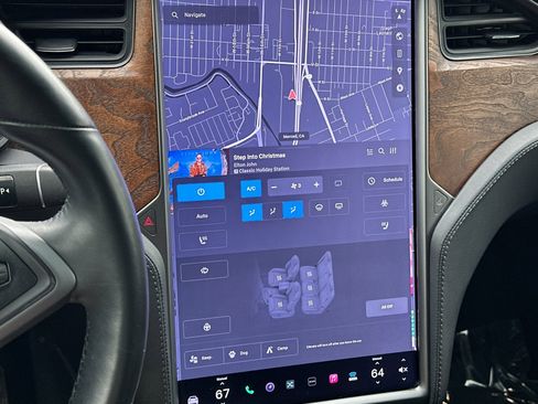 Used 2020 Tesla Model X Long Range image 20