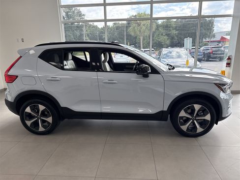 New 2026 Volvo XC40 B5 Plus w/ Protection Package Premier image 5