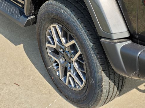 New 2025 Jeep Wrangler Sahara image 5