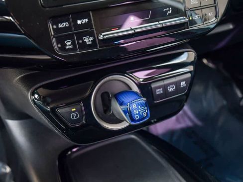 Used 2022 Toyota Prius Prime LE image 23