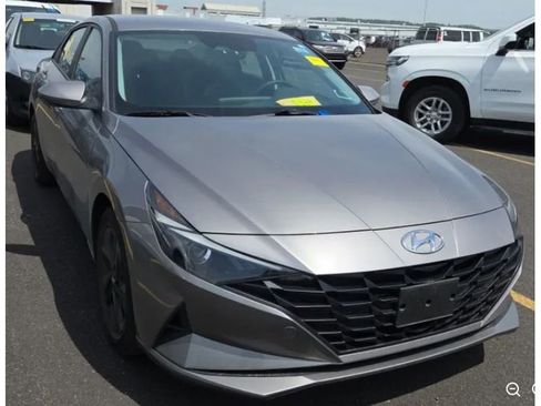 Used 2023 Hyundai Elantra SEL FWD image 1
