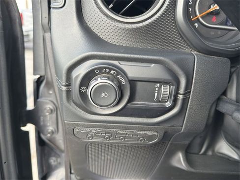 Used 2024 Jeep Wrangler Unlimited Rubicon w/ Convenience Group image 17