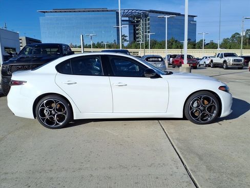 New 2025 Alfa Romeo Giulia RWD w/ Driving Assist Package image 5