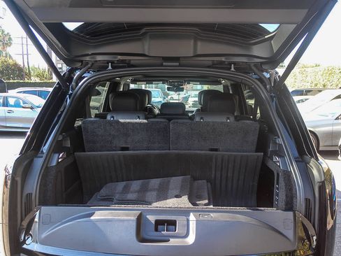 Used 2025 Land Rover Range Rover Long Wheelbase Autobiography AWD/4WD image 32