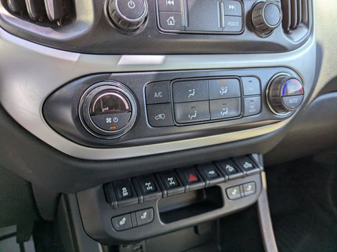 Used 2021 Chevrolet Colorado ZR2 w/ Colorado ZR2 Bison Edition AWD/4WD image 25