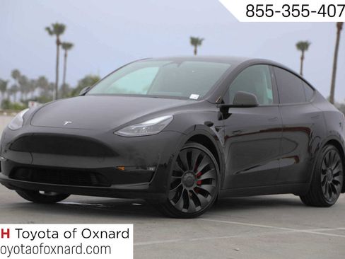 Used 2024 Tesla Model Y Performance AWD/4WD image 1