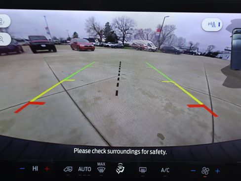 Used 2024 Ford Transit 350 XLT image 22