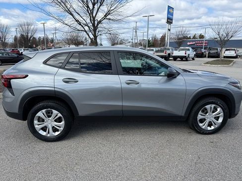 Used 2024 Chevrolet Trax LS image 6