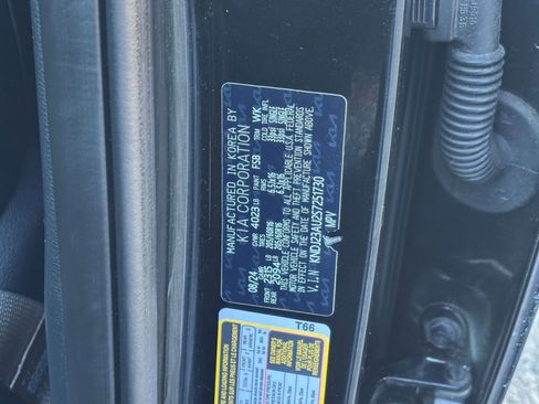 Used 2025 Kia Soul LX w/ LX Technology Package image 24