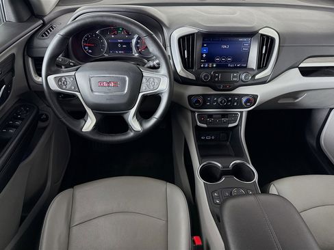 Used 2024 GMC Terrain SLT image 25
