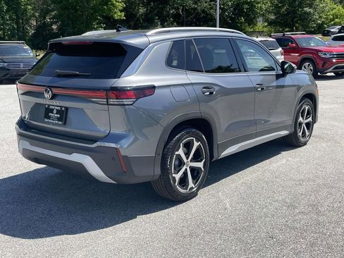 New 2026 Volkswagen Tiguan SE FWD image 6