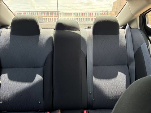 Used 2025 Nissan Versa SV FWD image 32
