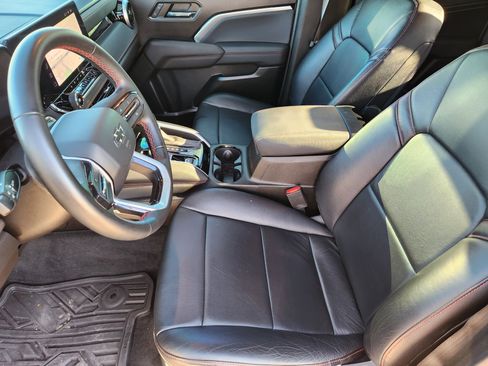 Certified 2024 Chevrolet Colorado Z71 w/ Z71 Convenience Package 2 image 13