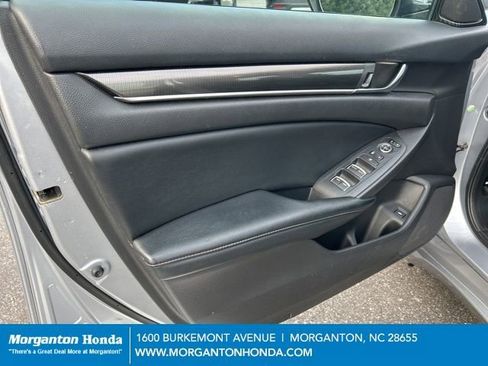 Used 2018 Honda Accord Sport image 12